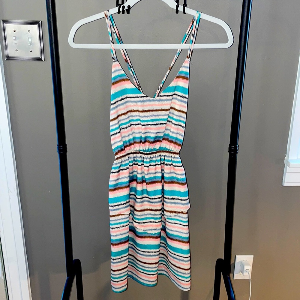 Bee Stitched Summer Cross Back Dress - XS